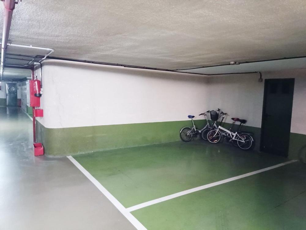 Lore - Parking Y Bicis Gratis سان سيباستيان المظهر الخارجي الصورة